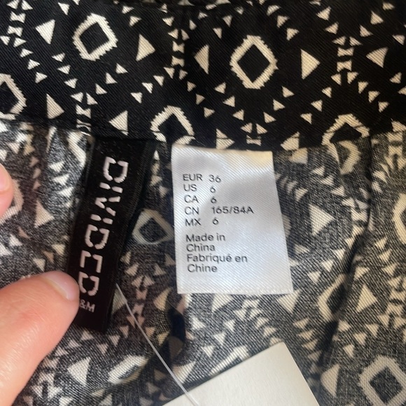 H&M Size 6 Black and White Aztec Print Tunic Dress New With Tags - Picture 4 of 6
